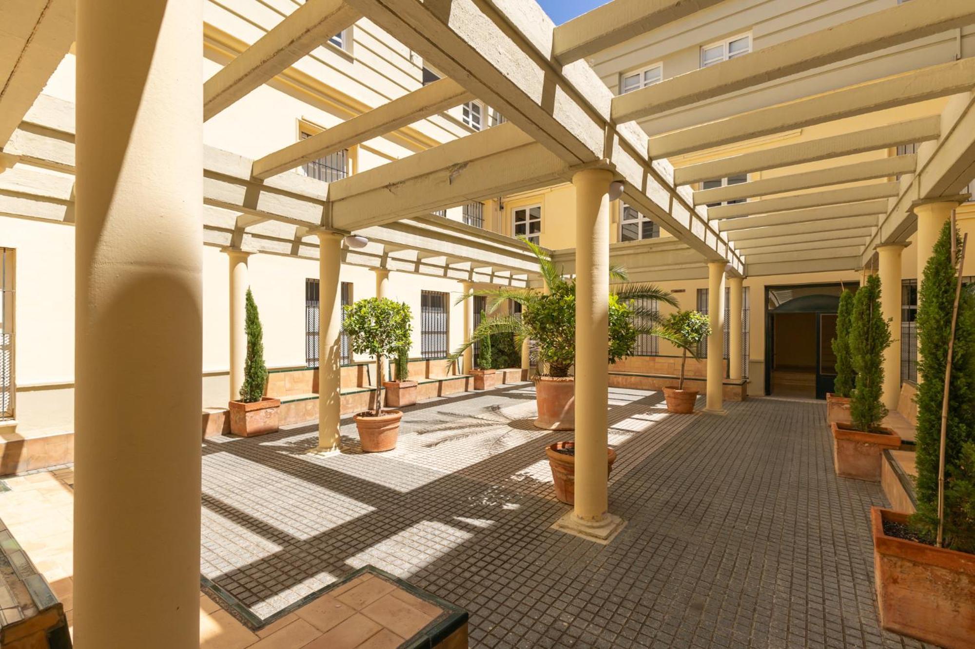 Conde Center Premium Suites, Free Parking Sevilla Eksteriør billede