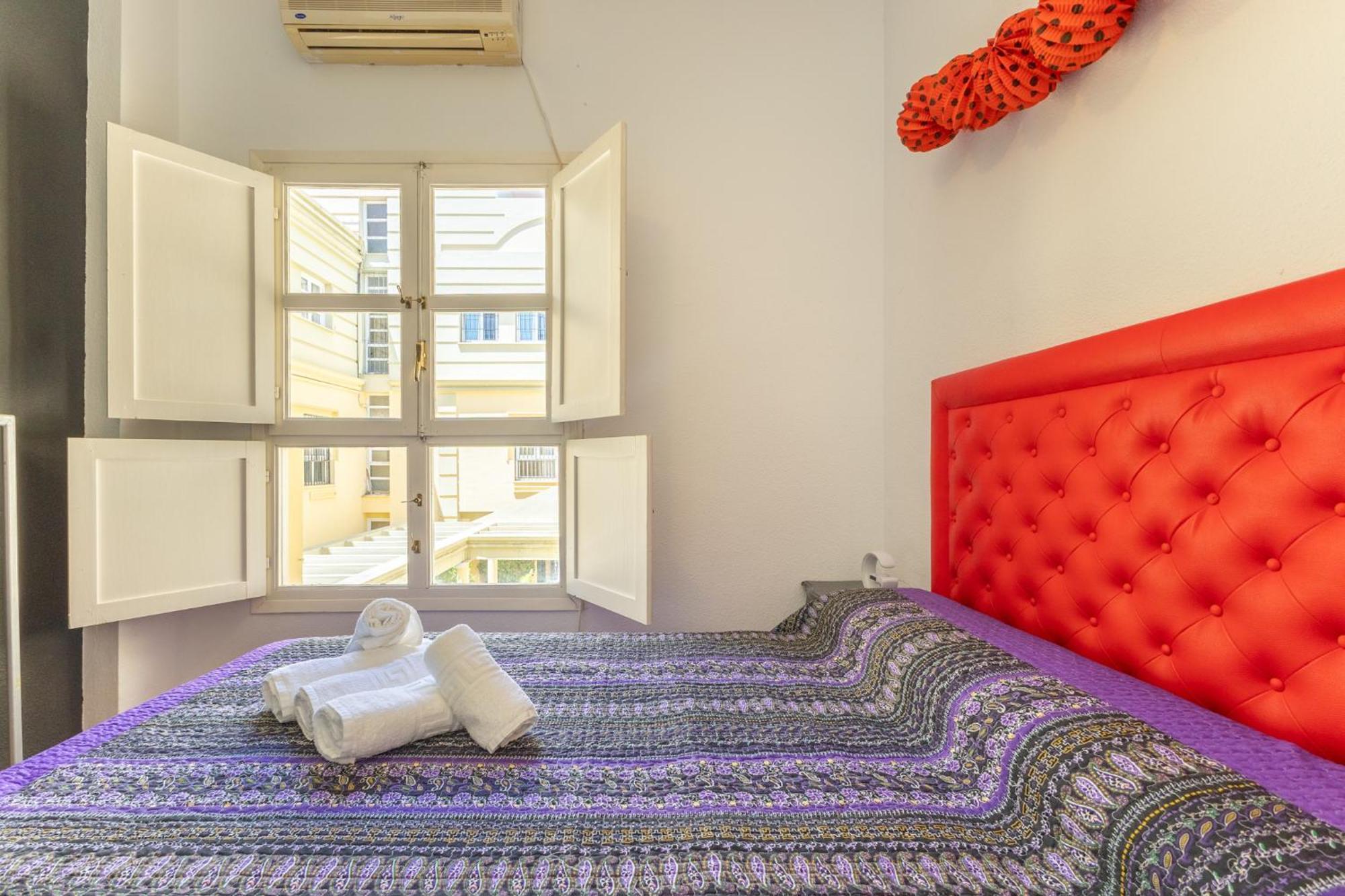 Conde Center Premium Suites, Free Parking Sevilla Eksteriør billede